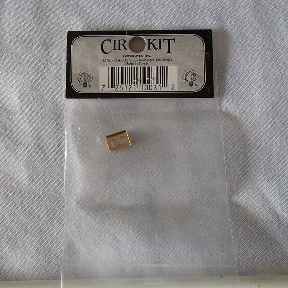 Cir-Kit 1003A Decorative  Brass Outlet Cover: Dollhouse Miniatures 1:12 Scale - Picture 3 of 7
